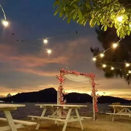 D'Sea Marina Island Resort By Manhattan Group Lumut Luaran gambar